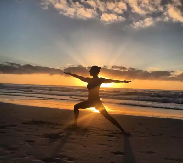 "Disfruta de cuidarte a ti mismo", escribió Elsa en esta foto que compartió en su cuenta de Instagram.