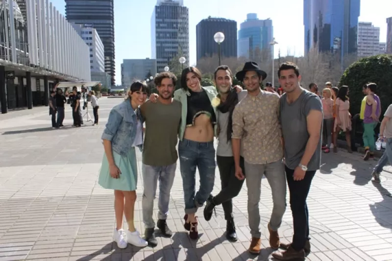 El cantante estuvo en el viejo continente para después viajar a Nueva York y de ahí regresar a México para su concierto.