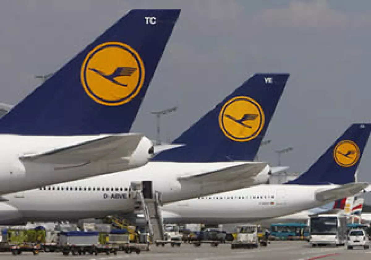 La suspensión de actividades de Mexicana afectó las ganancias de la aerolínea Lufthansa. (Foto: AP)