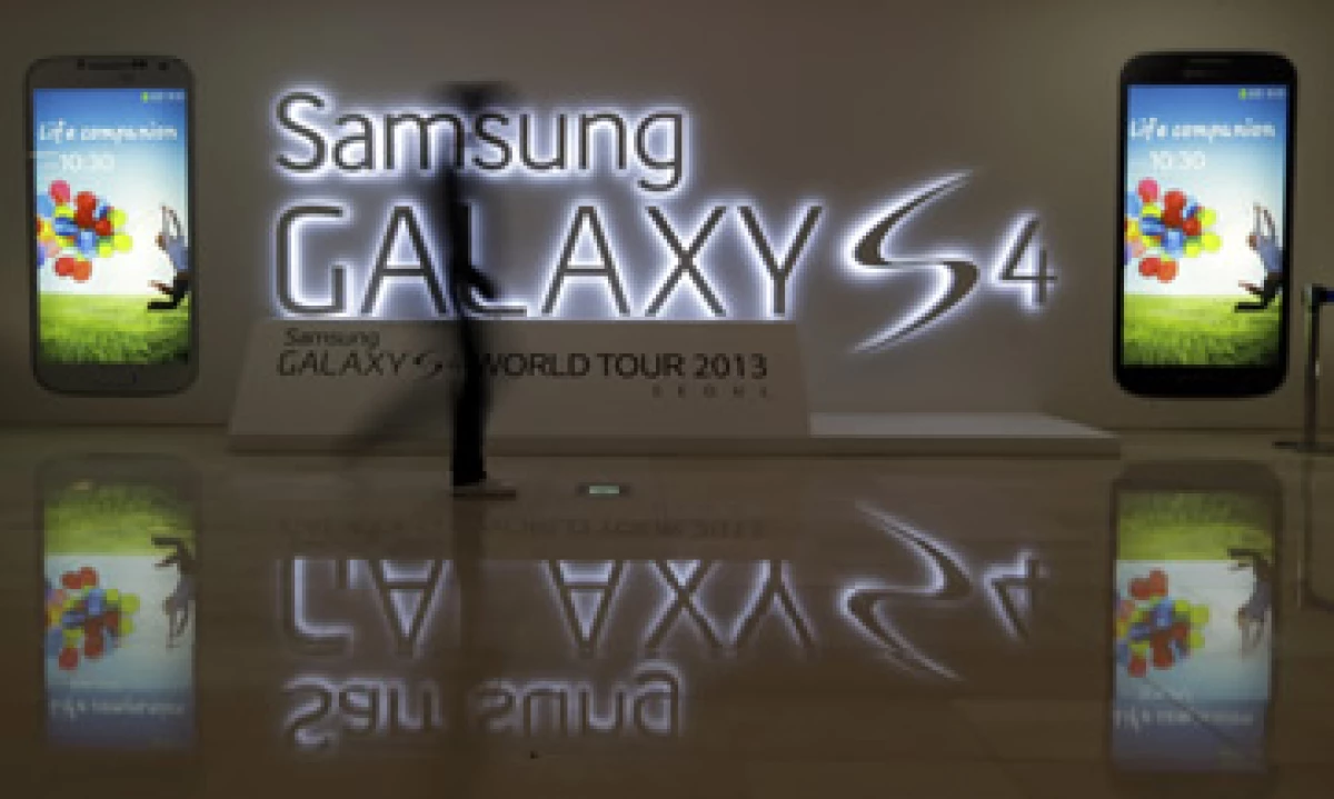 El Galaxy S4 se vendió a un ritmo de aproximadamente cuatro unidades por segundo. (Foto: AP)