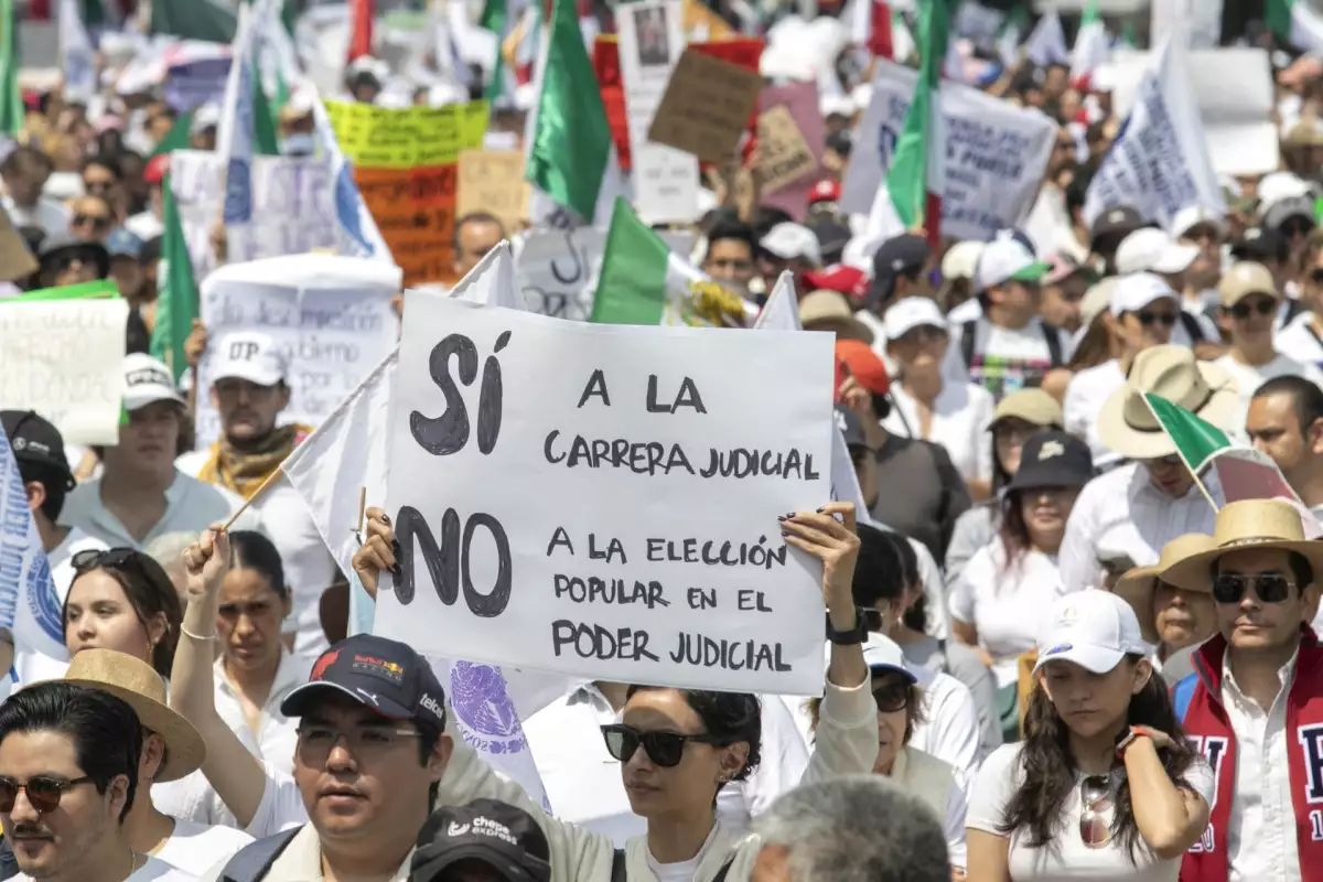 Estudiantes vs Reforma al Pdoer Judicial-8
