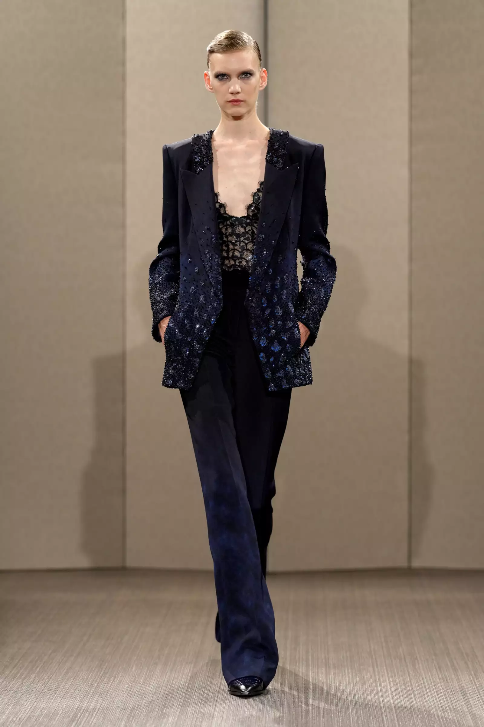 Armani Prive HC F26 020.jpg