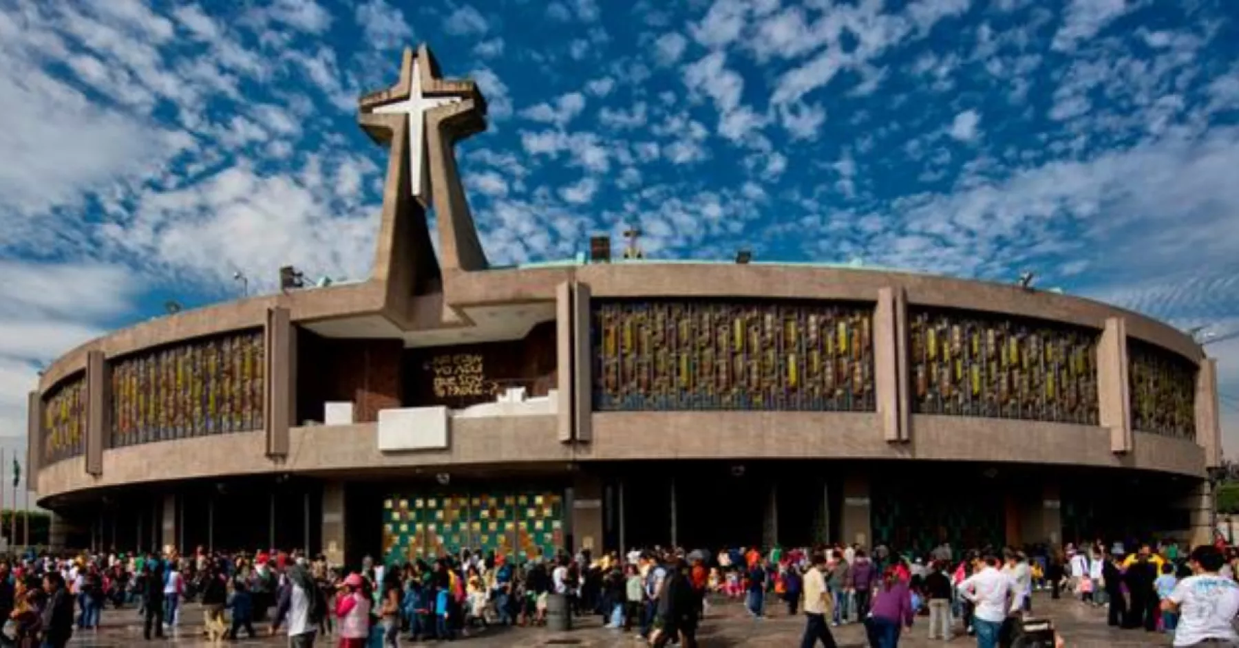El simbolismo bíblico detrás del diseño circular de la Basílica de Guadalupe y qué significa para la fe católica
