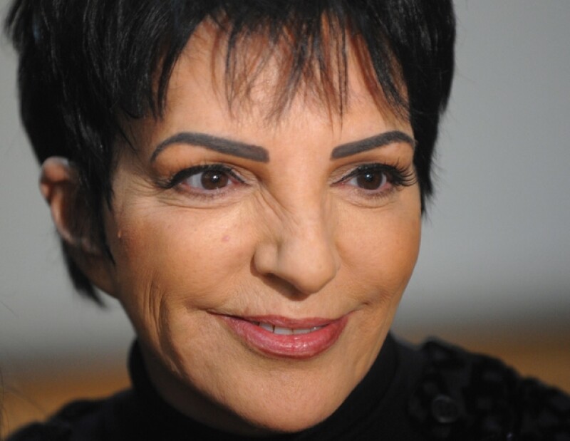 Es considerada una de las divas del cine, teatro y música.