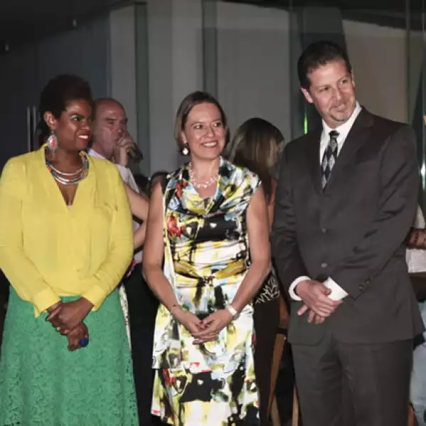 Trinisa Stanford-Danused, Dra. Lieb y Juan Alanis.