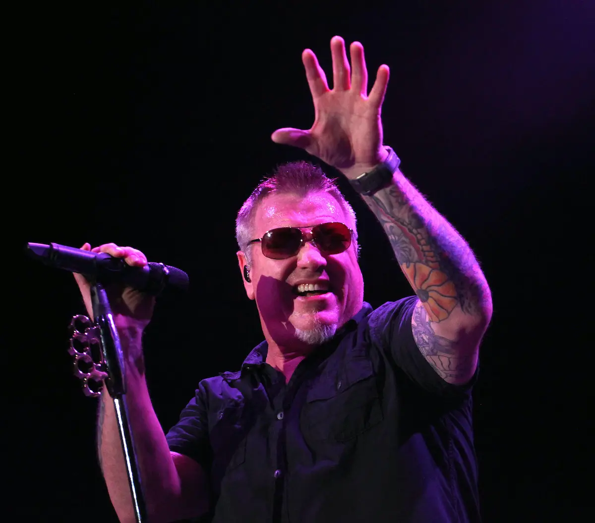 Under The Sun Tour Featuring Blues Traveler, Sugar Ray, Uncle Kracker And Smash Mouth