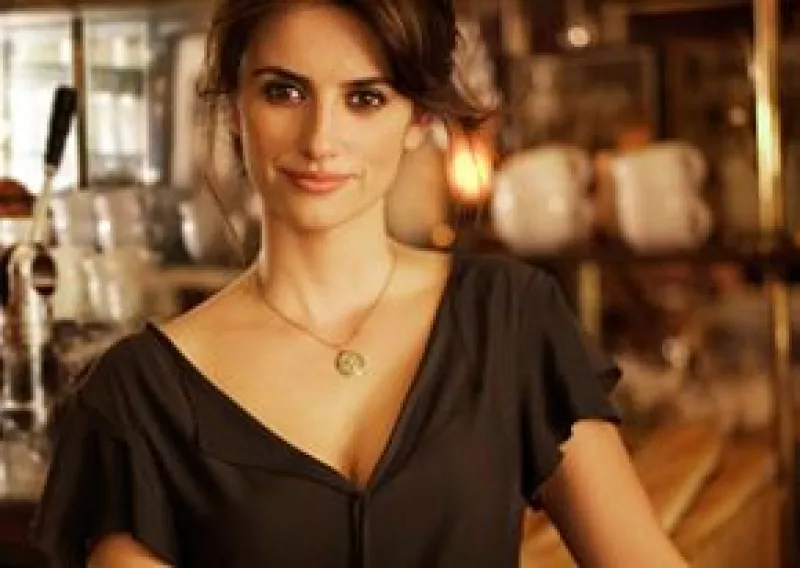 El director de Weinstein Co., Harvey Weinstein, anunció el lunes a la prensa que la estrella española no pudo asistir a un evento promocional de su próximo musical, "Nine" debido a este mal.