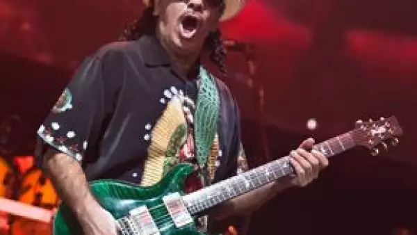 El músico se presentó en el Domo de Cobre de la Ciudad de México como parte de su gira Vive la luz world tour, en la que mostró un repertorio clásico con mucha energía y vitalidad.