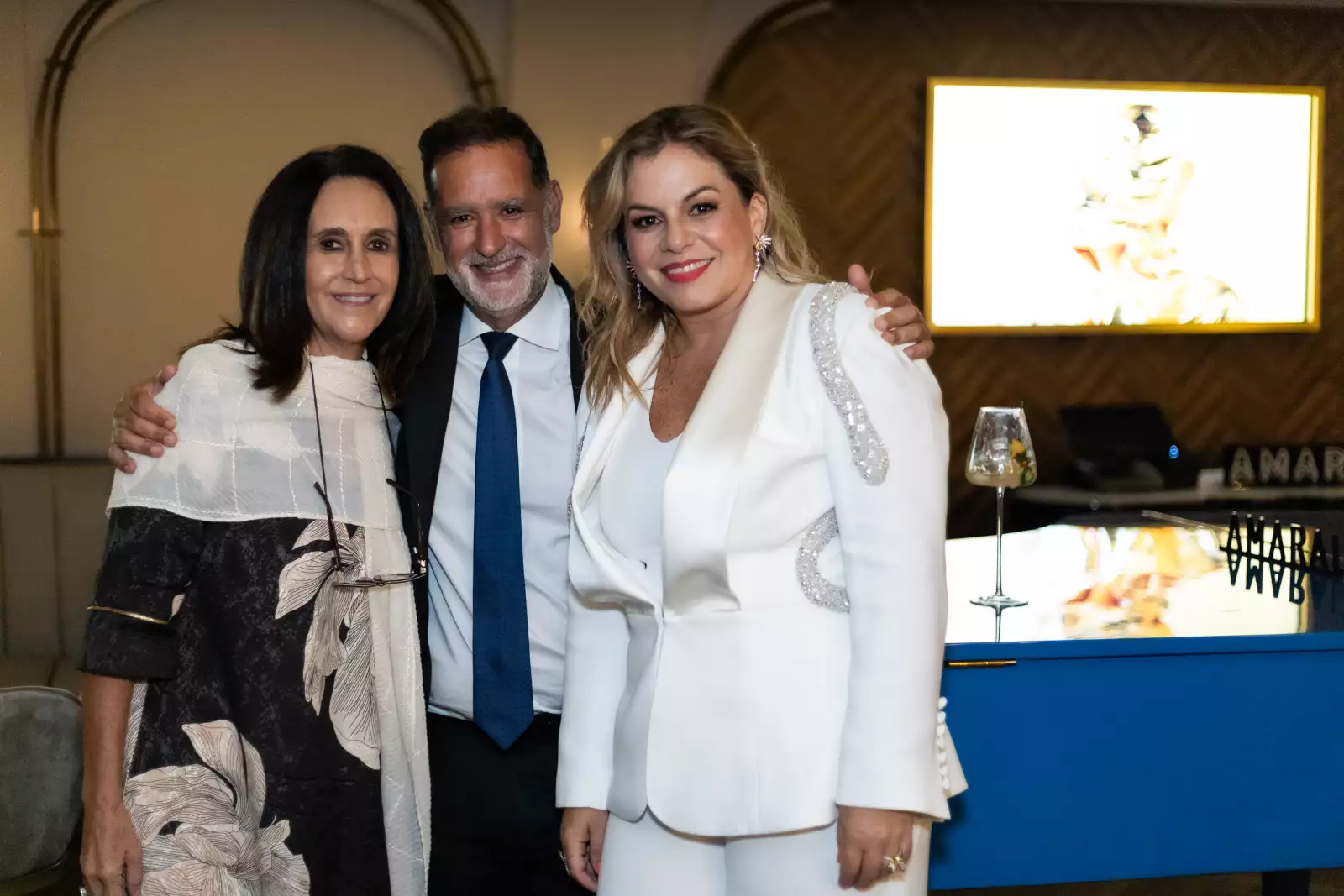 Isabel Azpiri, Álvaro Rey, Martha Brockman