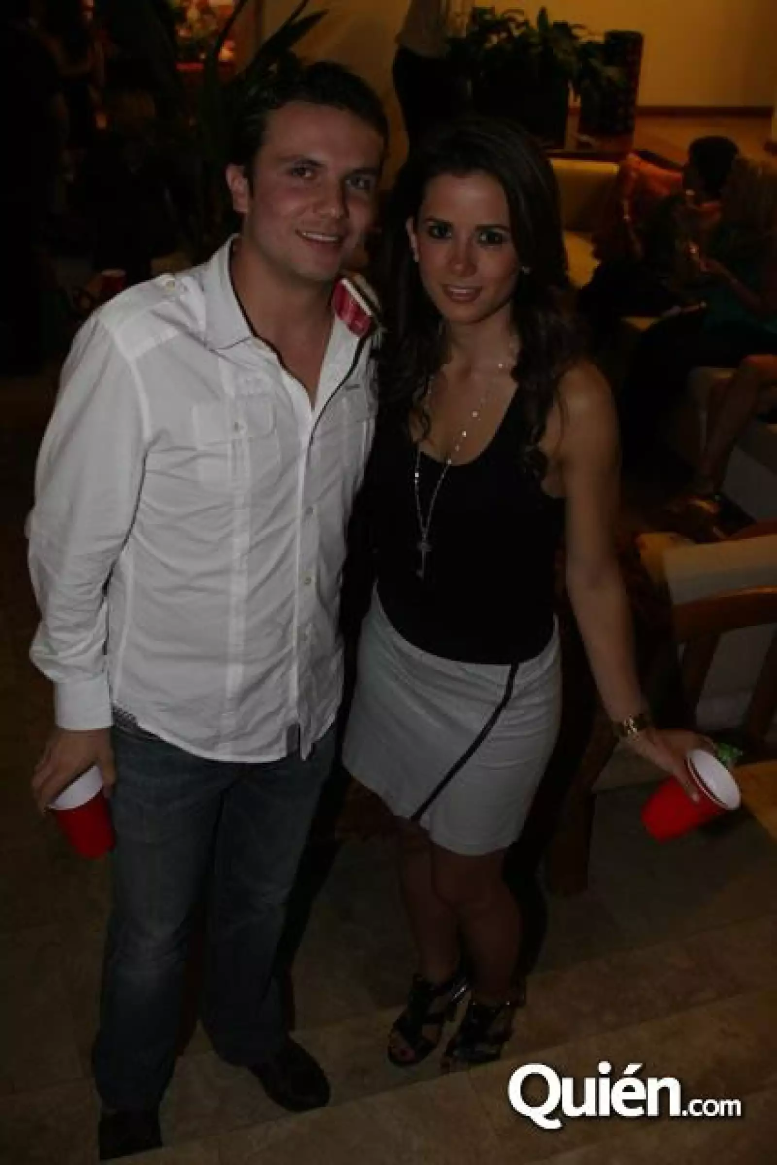 Fiesta de Fernando Lebrija por sus 2 diosas de plata