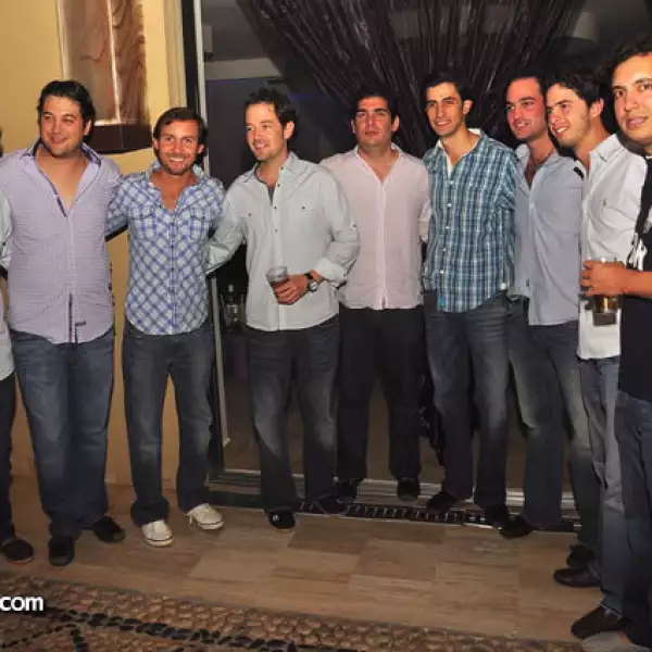 Andrés Preciado,Manuel Salles,Mauricio Urrea,Cristóbal Gómez España,Jorge Salles,Jorge Gudiño,Lalo Martín del Campo,Andrés Urrea,Iñigo González.