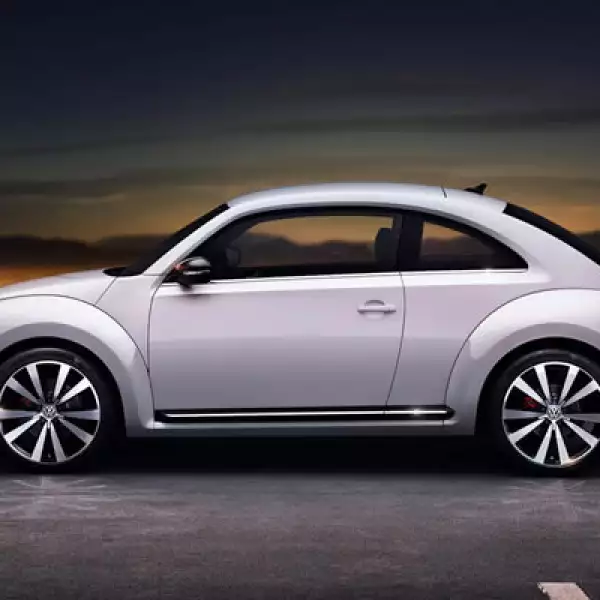 El nuevo modelo tiene diferentes proporciones: 1,800 mm de ancho, 1,486 mm de alto y  4,278 mm de largo.