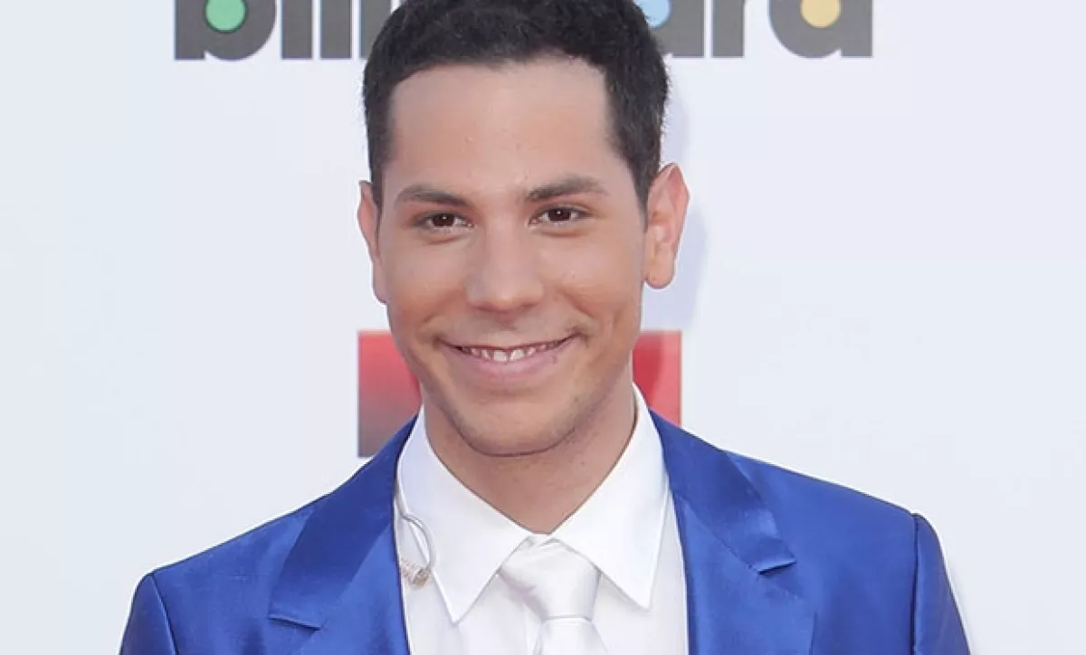 El cantante ya se encuentra de regreso en su casa luego de haber sido arrestado en Beverly Hills al protagonizar un pleito con su novio Ben.