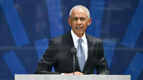 El expresidente de los Estados Unidos, Barack Obama, habla durante el día de apertura del Centro Presidencial Barack Obama en Chicago, Illinois, el 18 de junio de 2026.