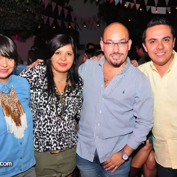 Renata y Julia Franco con Paulo Orendain y César Caudillo