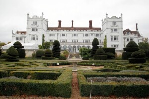 Danesfield House es el lugar designado por la pareja para vivir una segunda boda de ensueño.