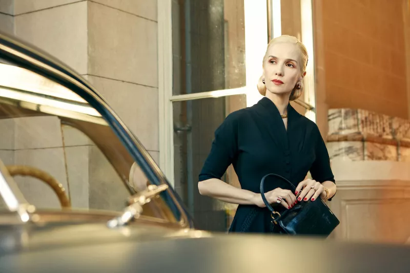 Natalia Oreiro - Santa Evita - Star .jpg