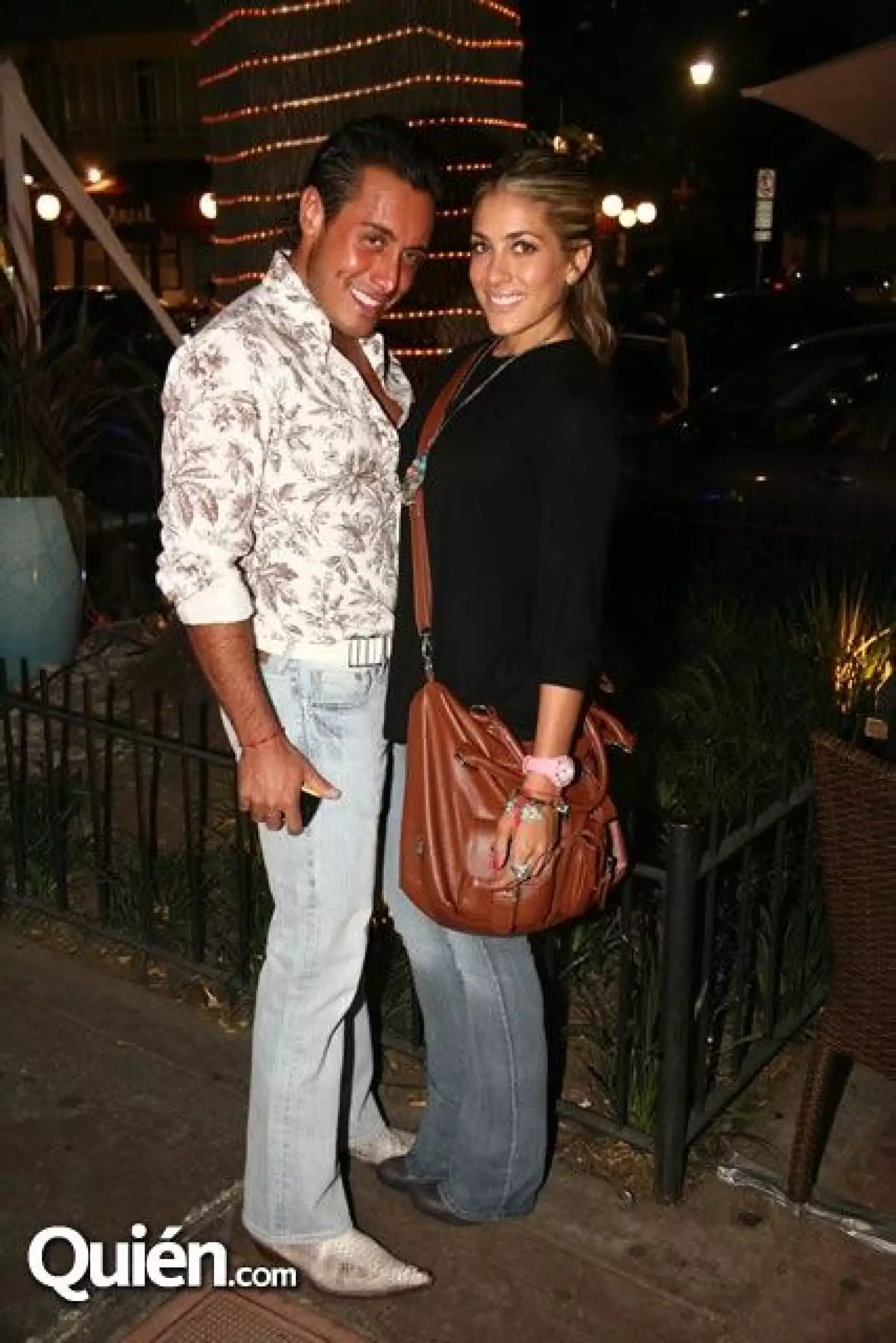 Carlos Petrone,Nunzia Rojo de la vega