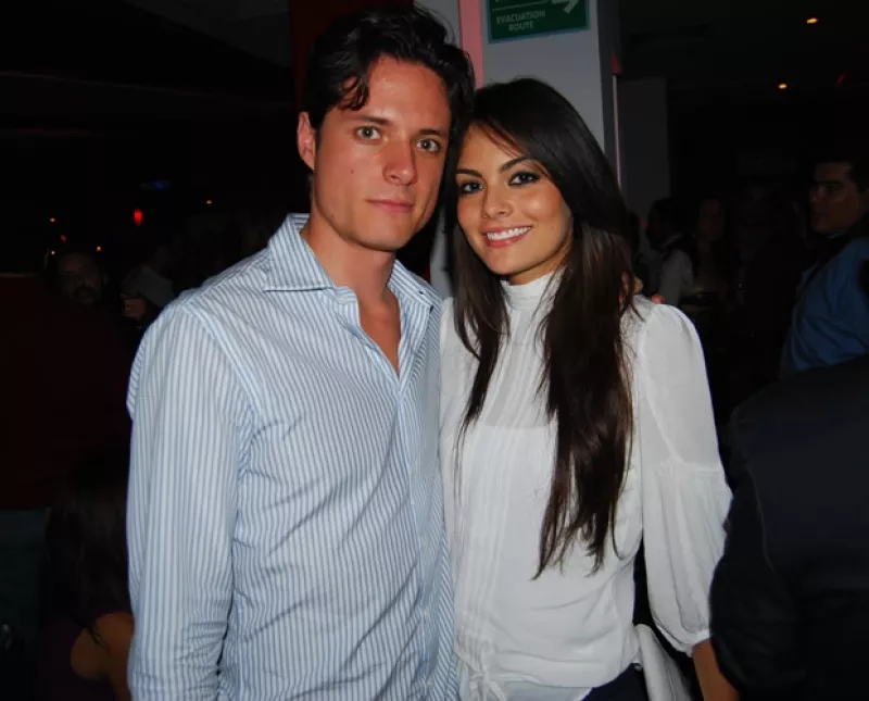 La ahora Miss Universo mantiene una relación amorosa con Pablo Nieto desde hace tres años. Conoce al afortunado novio de la tapatía.