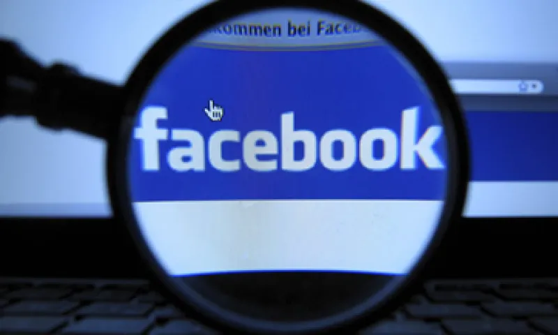 Facebook señala que el problema durará sólo unos minutos. (Foto: Archivo)