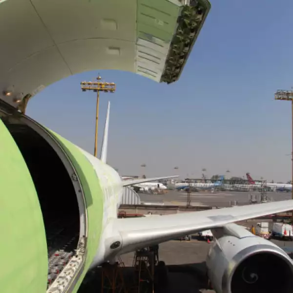 Mexicana MRO avi�n convertido 4