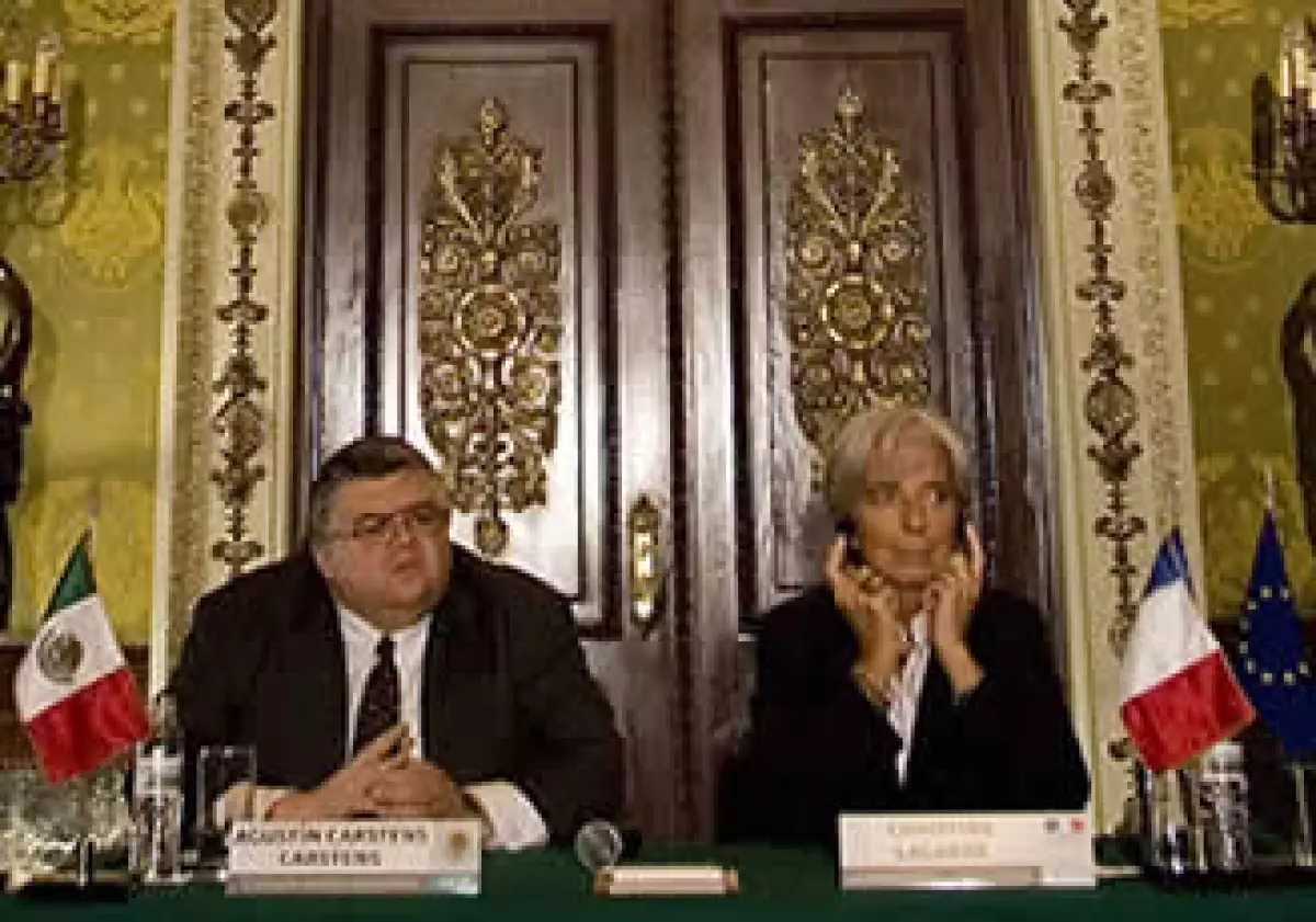 Agustín Carstens y Christine Lagarde en una conferencia de prensa en la Ciudad de México, en 2008. (Foto:AP )