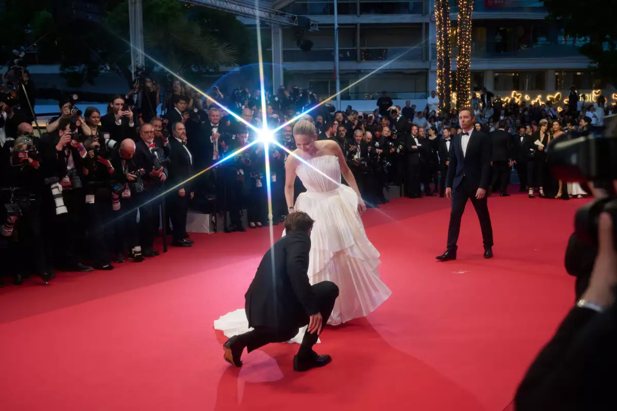 robert-pattinson-jennifer-lawrence-cannes