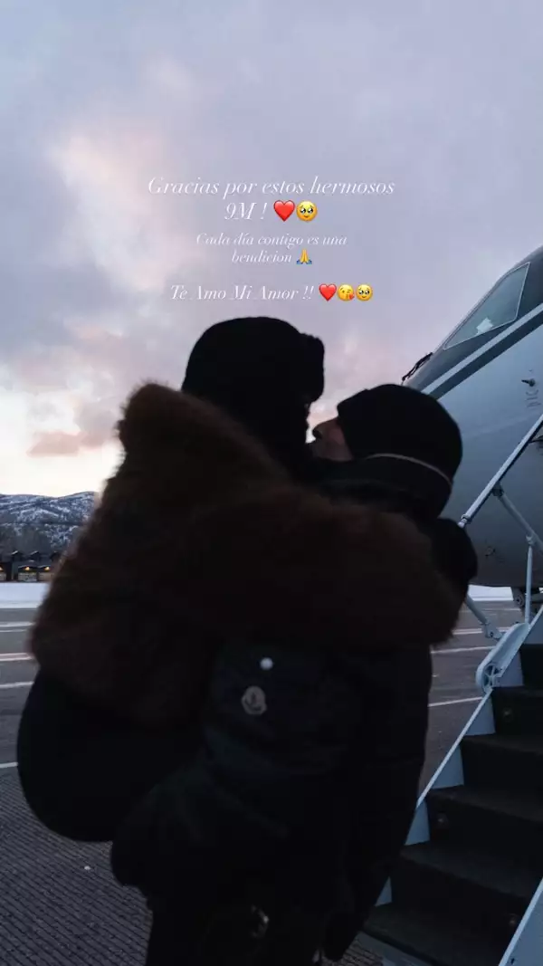 Peso Pluma y Kenia Os celebran nueve meses de novios