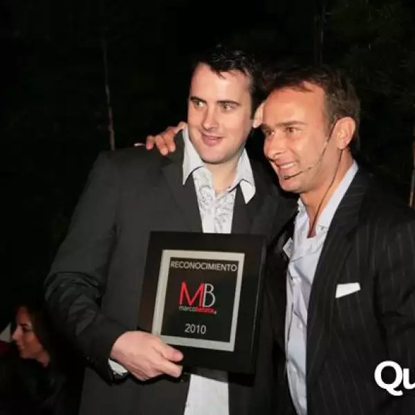 Marco Beteta entrega reconocimientos a los mejores Restaurantes