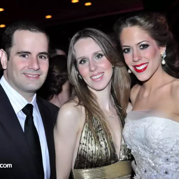 Raymundo Martínez,Bertha Haddock y Carolina de Bichara