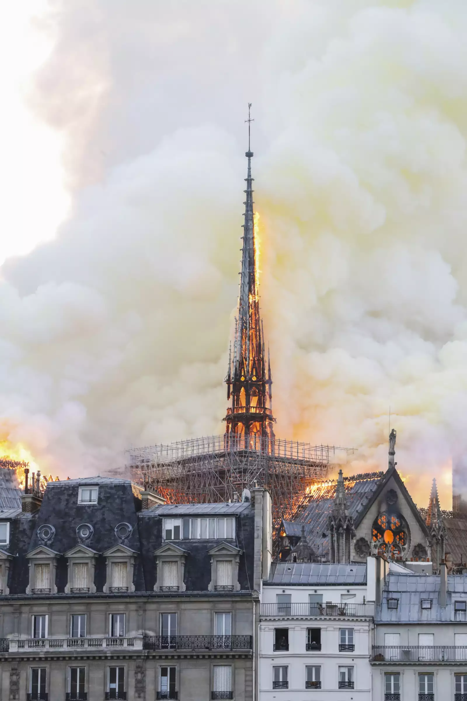 Incendio Notre Dame-2