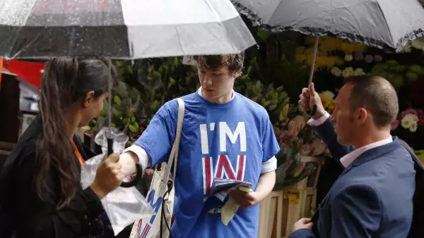 Habitantes del Reino Unido se manifestaron en las calles ante un posible 'brexit'.