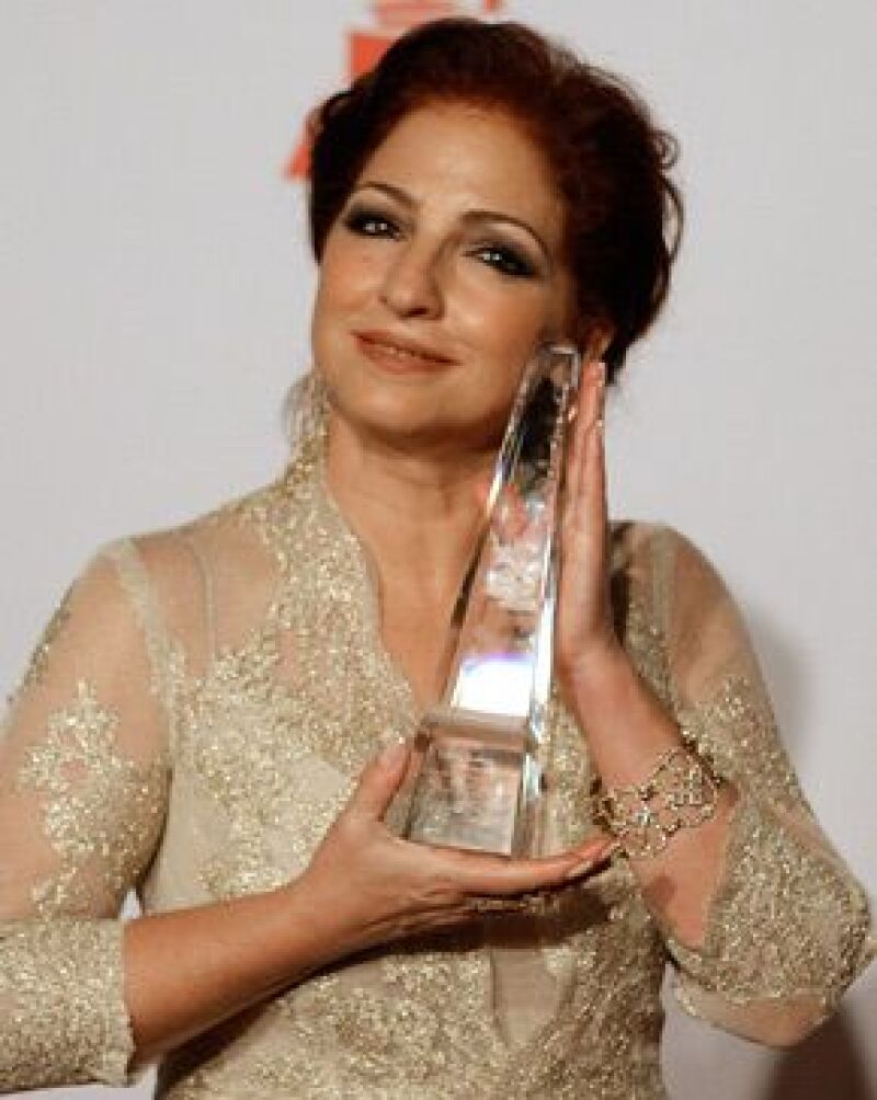 La artista cubana es la primera mujer en recibir el título Persona del Año de la Academia Latina de la Grabación.