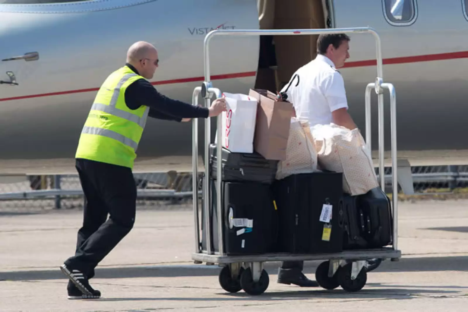 El equipaje del clan demostró que tambien hicieron un poco de shopping en la ciudad del amor.
