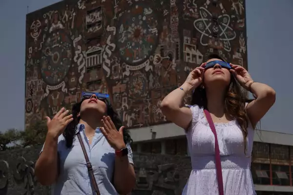 Eclipse Parcial Islas CU-5