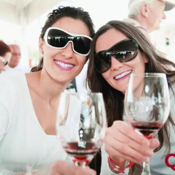 Yolanda Perez, Maraiana Salazar