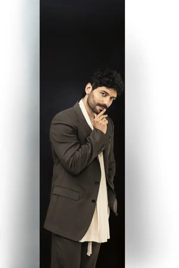 Christian Vázquez es una de los protagonistas masculinos de la telenovela de HBO Max. 