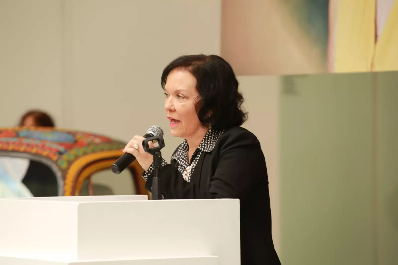 HOMENAJE A MARIE THÉRÈSE HERNAND DE ARANGO