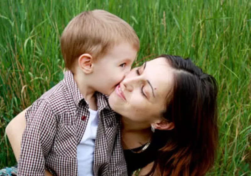 La clave para las nuevas generaciones será ayudarlos a la conformación de un marco de criterios que les permitan analizar, y tomar las decisiones correctas (Foto: Cortesía SXC)