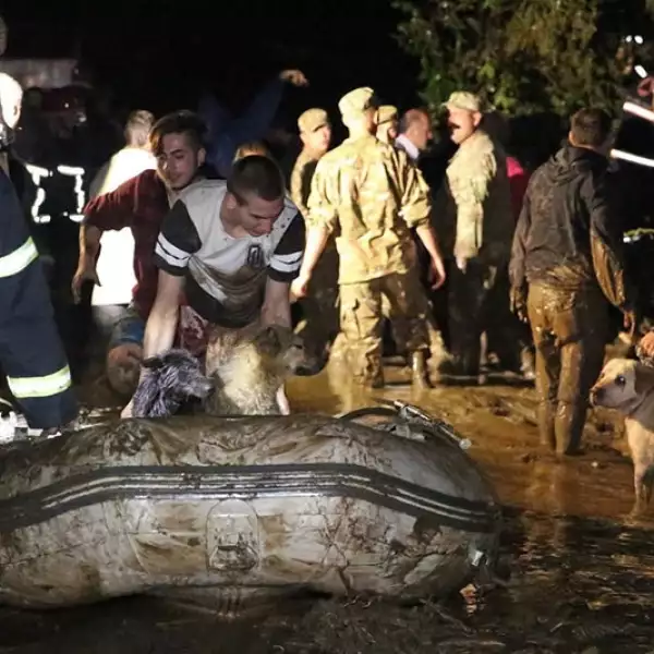Tbilisi evacuaciones Georgia inundaciones