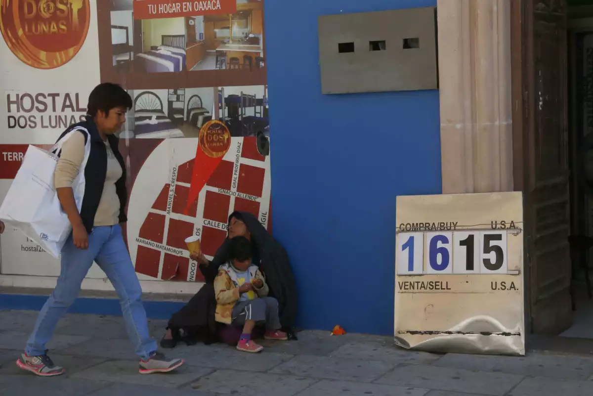 Miembros de diversas organizaciones presentaron la campaña "Quien trabaja no debe ser pobre"