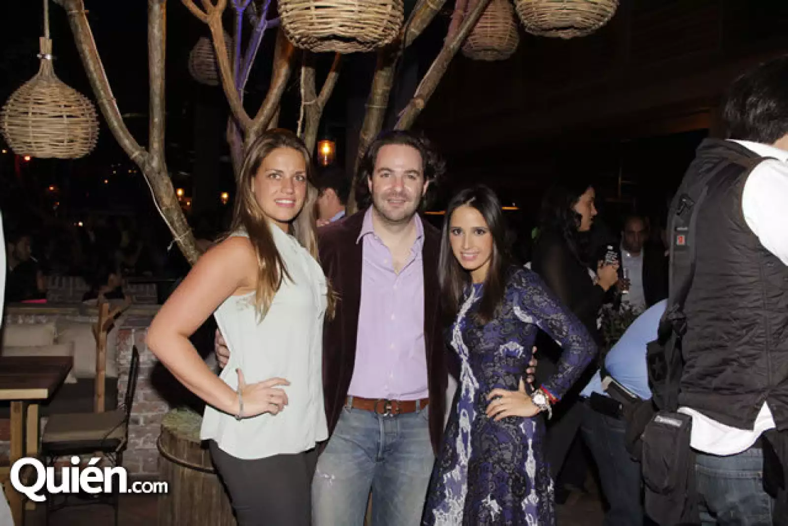 Iztiar Puente,Juan Pablo Cuevas,Annie Bajos