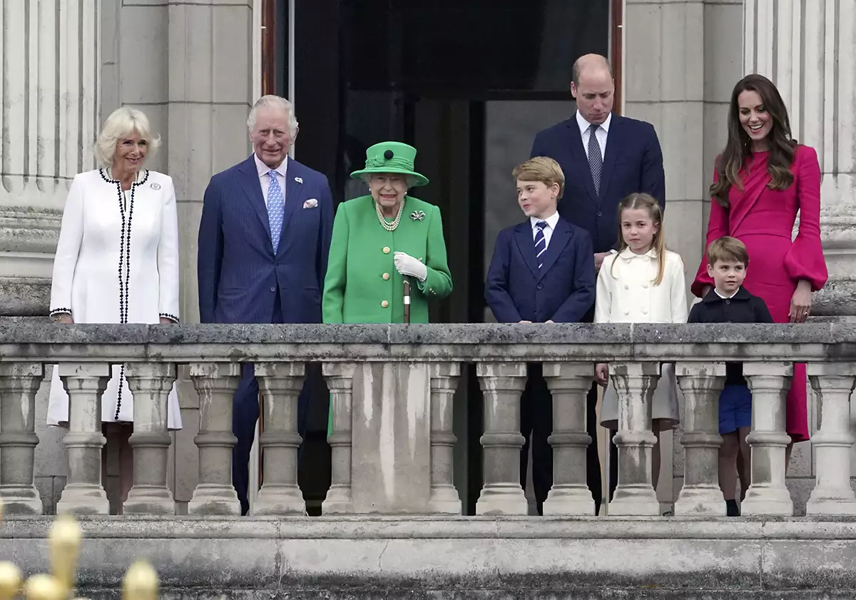 Queen Elizabeth II Platinum Jubilee 2022 - Platinum Pageant