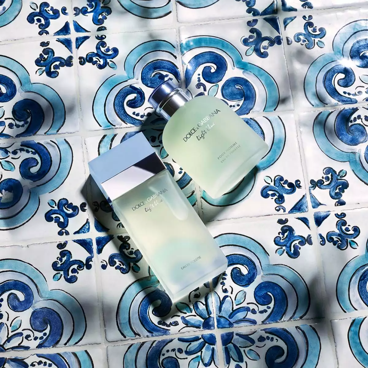 Frascos Light Blue y Light Blue Pour Homme.