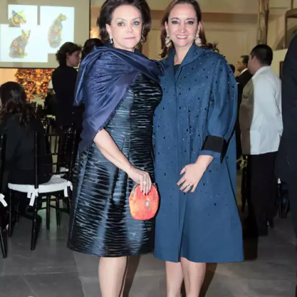 Adriana Salinas y Claudia Ruiz Massieu