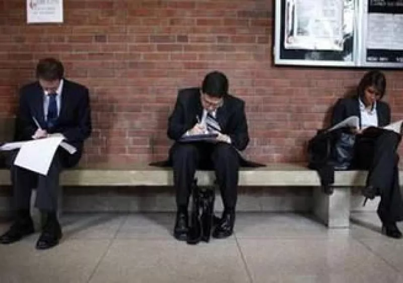 La creación de plazas de noviembre se revisó al alza en 71,000 puestos. (Foto: Reuters)