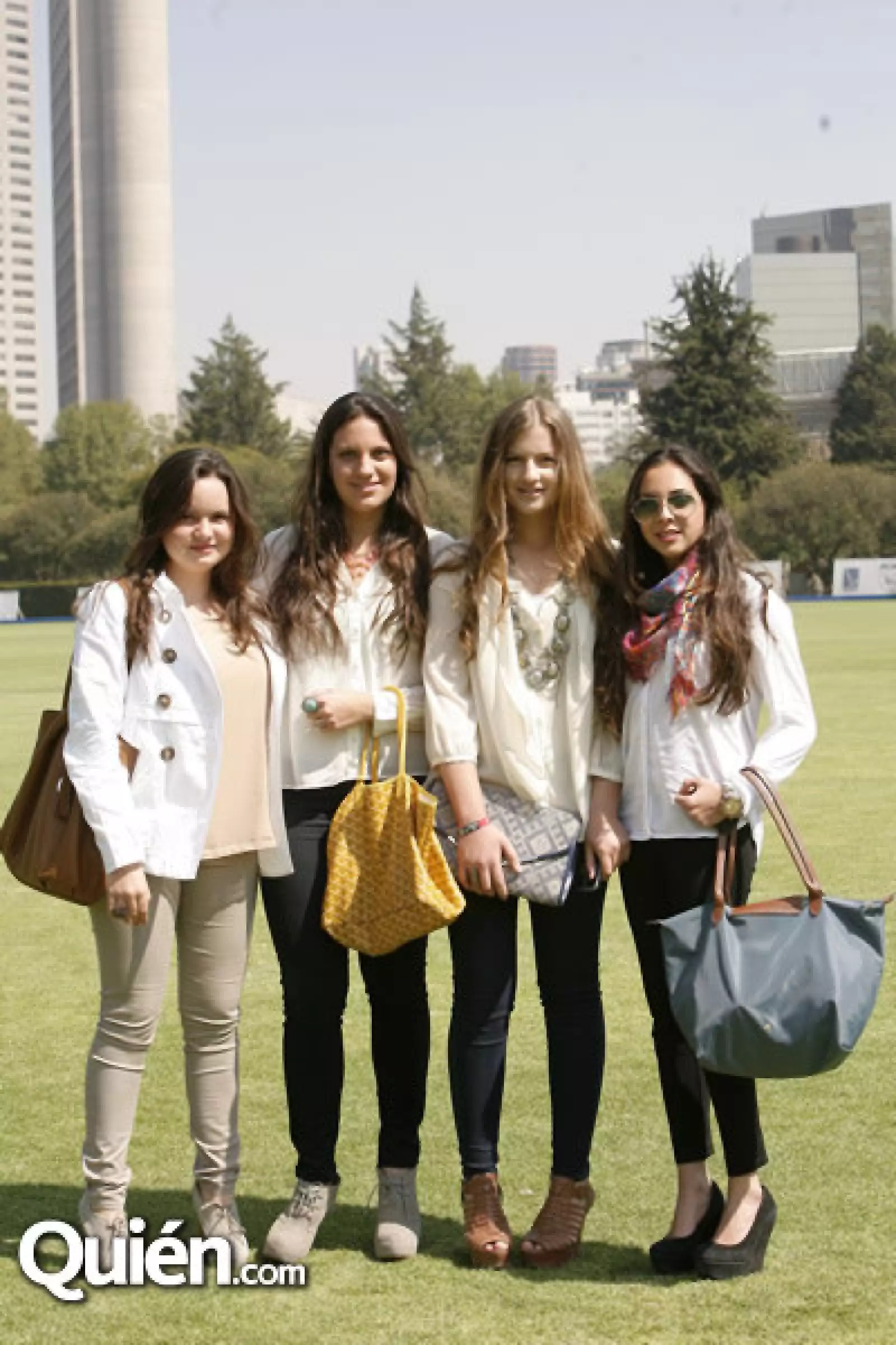 Regina Olivier,Rocio Linedo,Andrea Funtanet,Johanna Serna