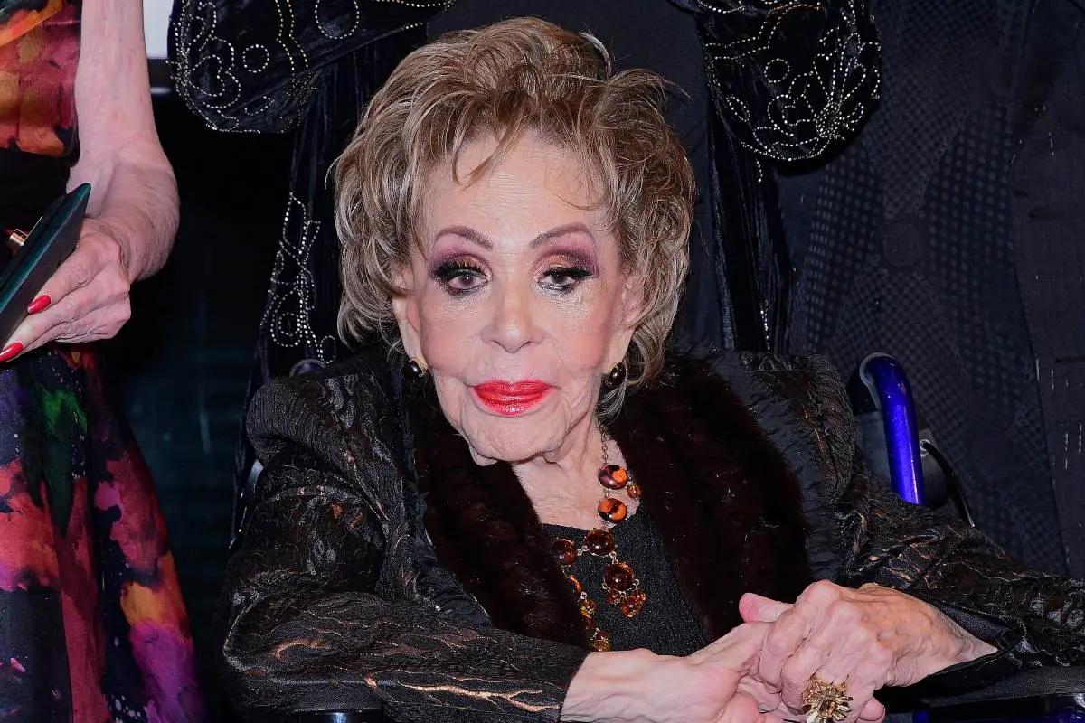 silvia-pinal (2).jpg