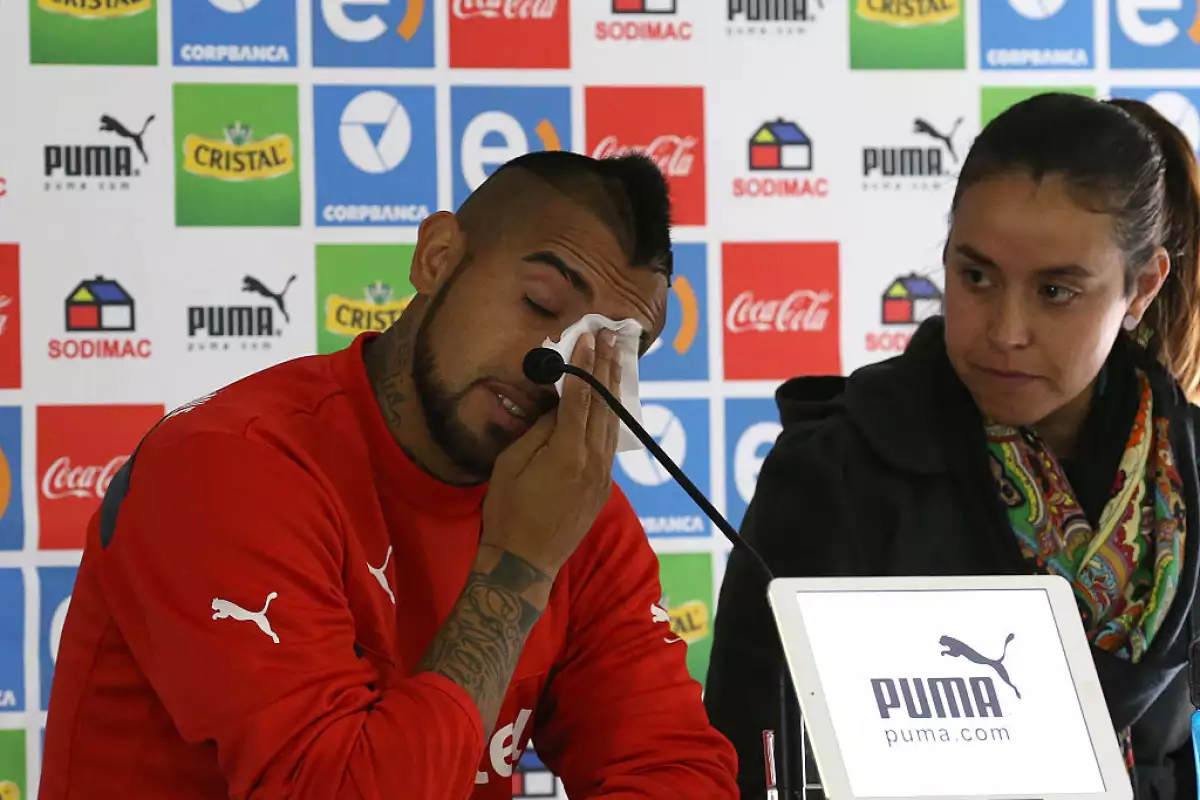 Arturo Vidal Press Conference - Arturo Vidal Car Accident