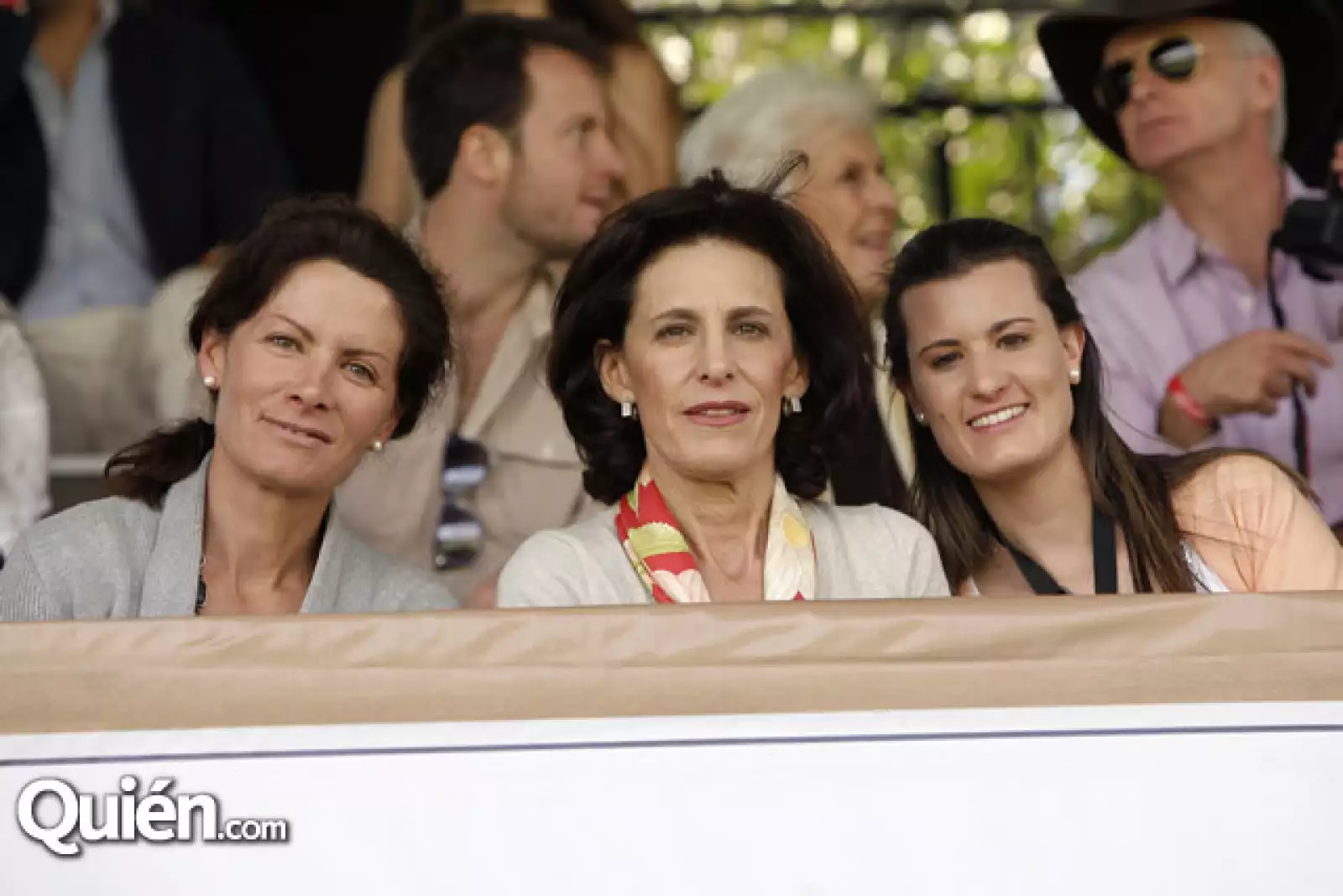 Ana Rivero,Concha Orozpe,Isabel Orozpe